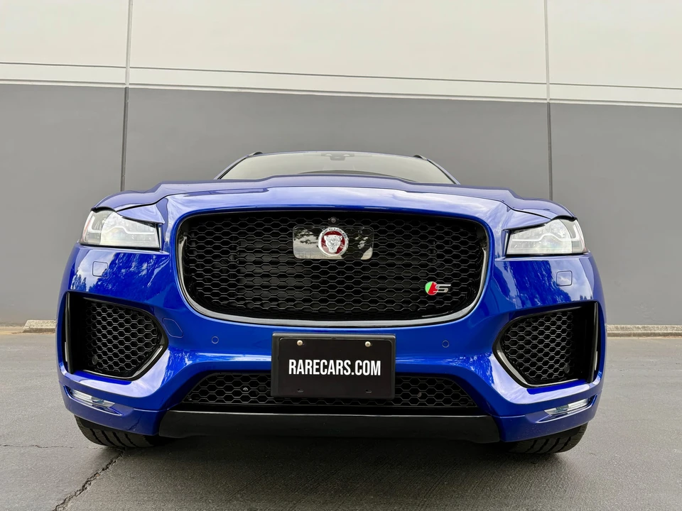2019 Jaguar F-Pace SVR - Image 10 of 31
