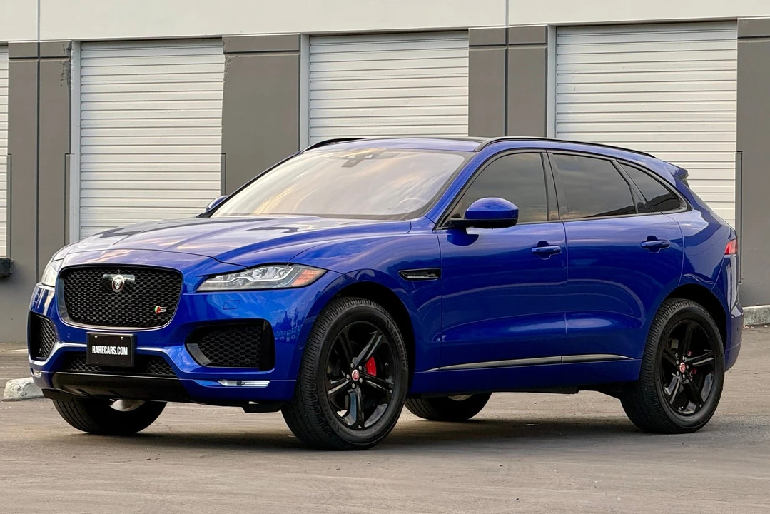2019 Jaguar F-Pace SVR - Image 3 of 31