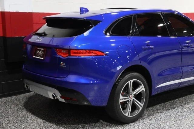2019 Jaguar F-Pace - Image 9 of 21