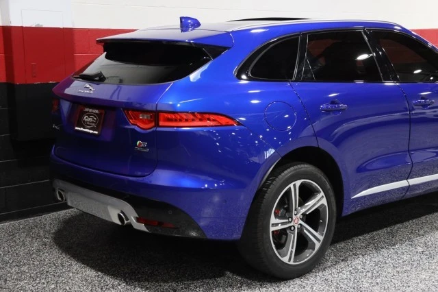 2019 Jaguar F-Pace - Image 9 of 21
