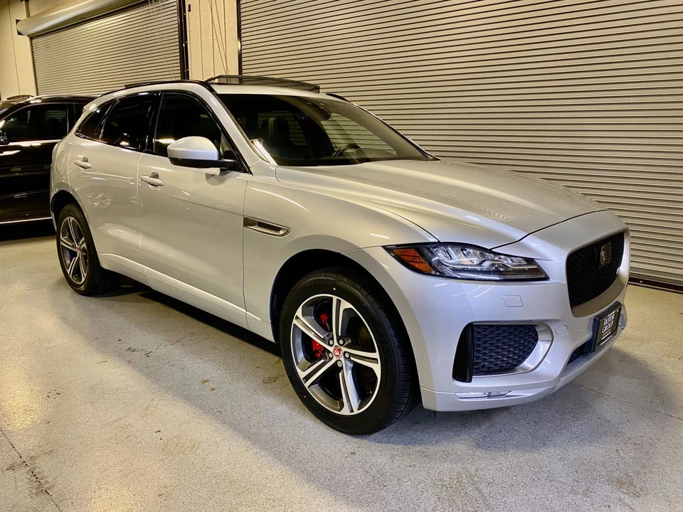 2019 Jaguar F-Pace - Image 7 of 21