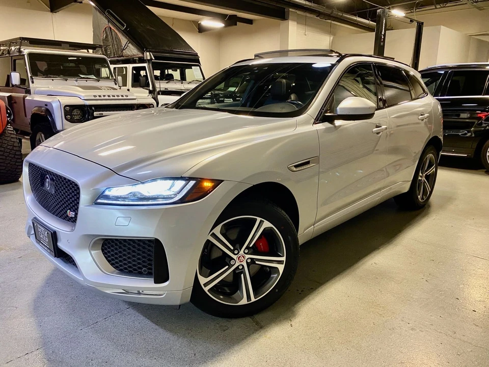 2019 Jaguar F-Pace - Image 2 of 21