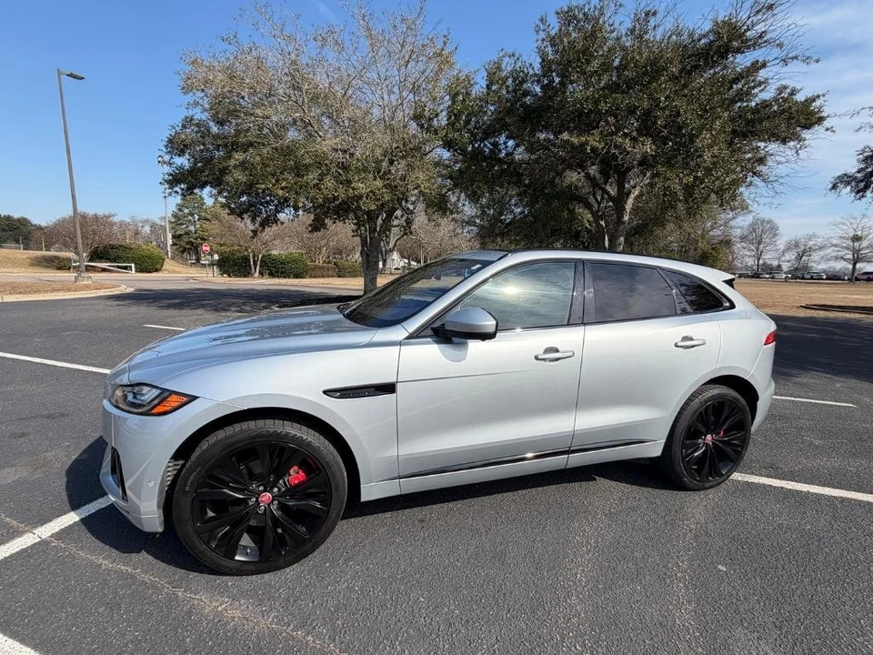 2019 Jaguar F-Pace - Image 2 of 21