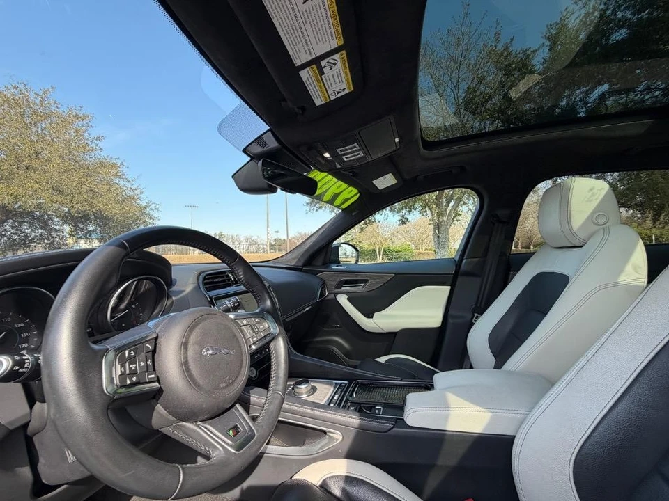 2019 Jaguar F-Pace - Image 15 of 21
