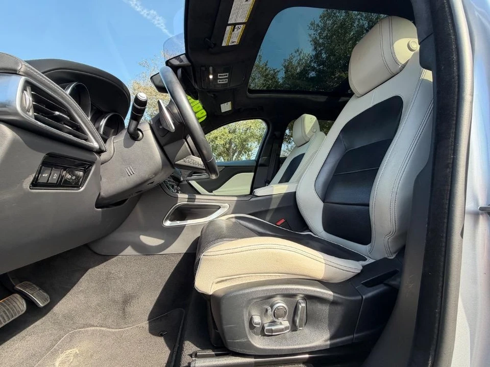 2019 Jaguar F-Pace - Image 12 of 21
