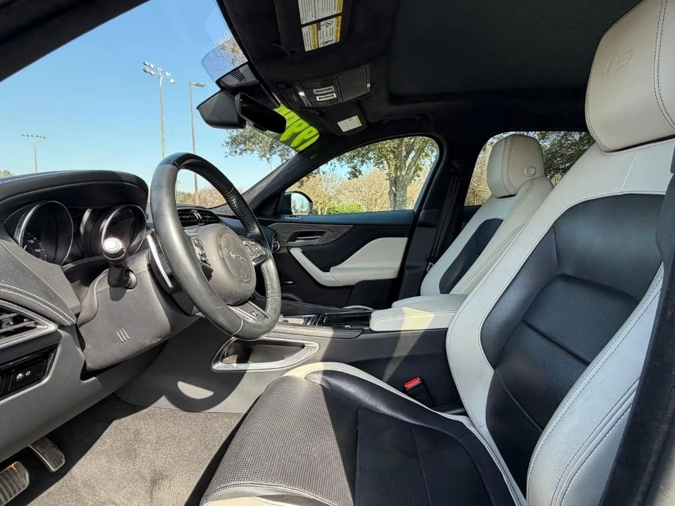 2019 Jaguar F-Pace - Image 10 of 21