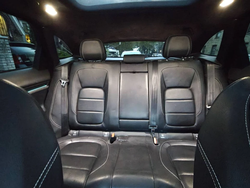 2019 Jaguar F-Pace - Image 23 of 24