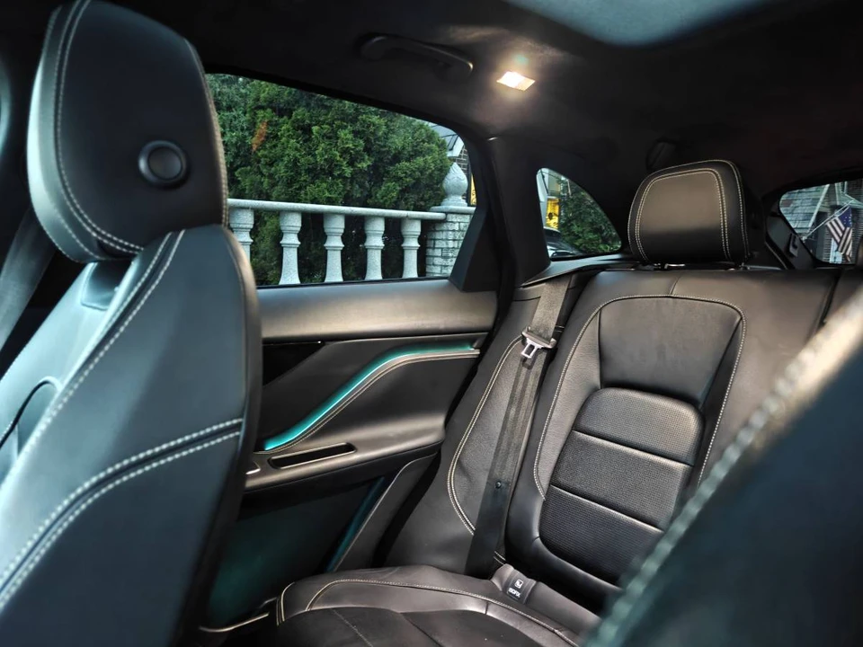 2019 Jaguar F-Pace - Image 21 of 24