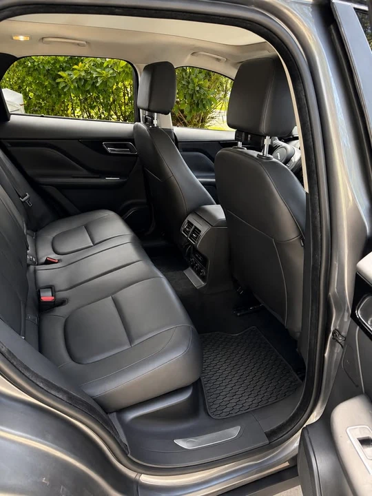 2019 Jaguar F-Pace - Image 2 of 8