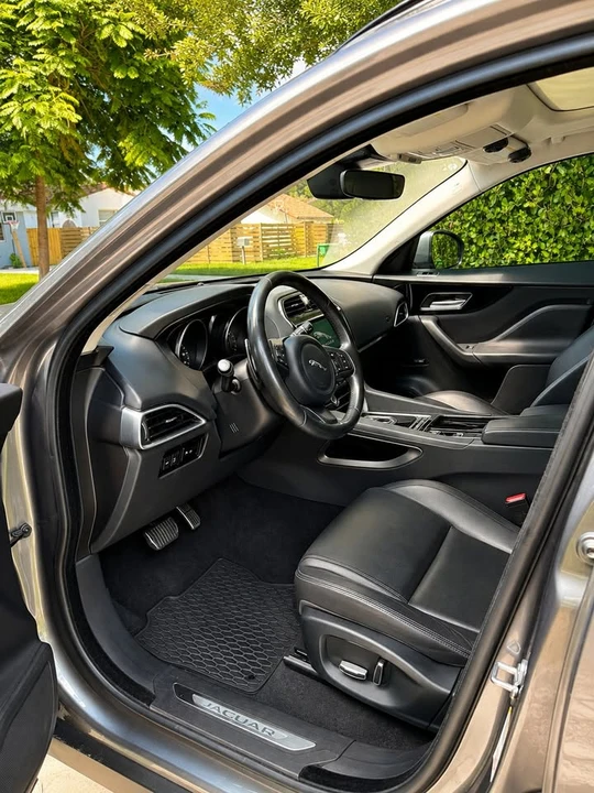 2019 Jaguar F-Pace - Image 3 of 8