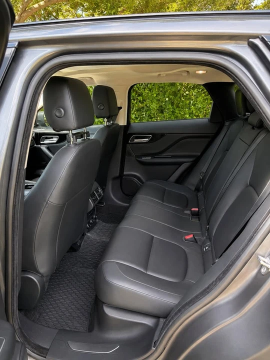 2019 Jaguar F-Pace - Image 6 of 8