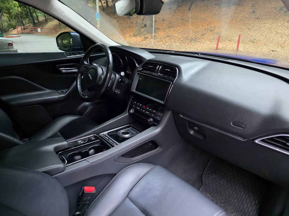 2019 Jaguar F-Pace - Image 5 of 7