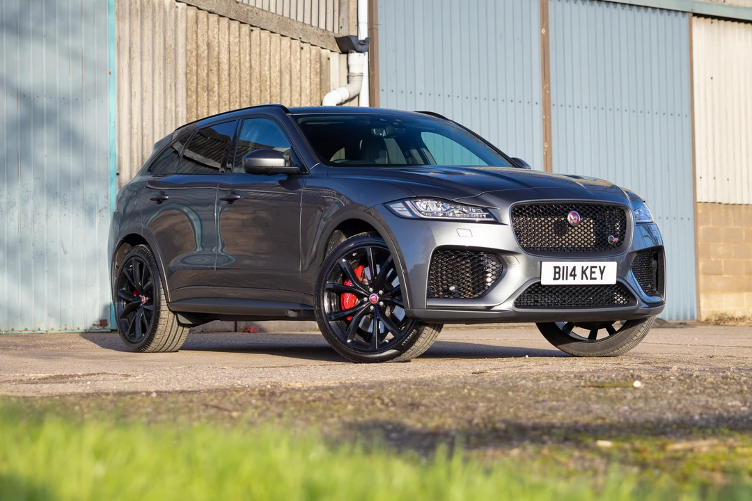 2019 Jaguar F-Pace SVR - Image 3 of 31