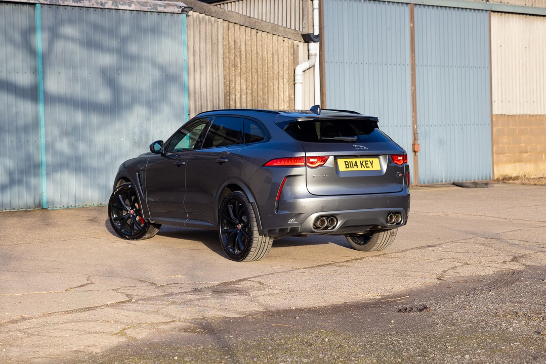 2019 Jaguar F-Pace SVR - Image 15 of 31