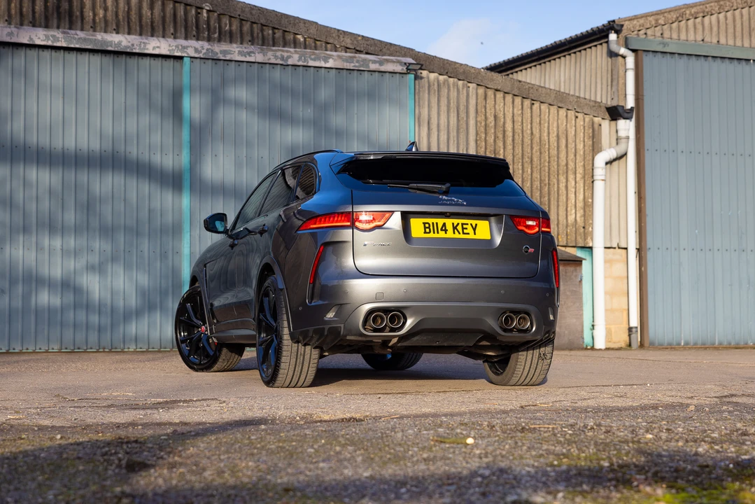 2019 Jaguar F-Pace SVR - Image 23 of 31