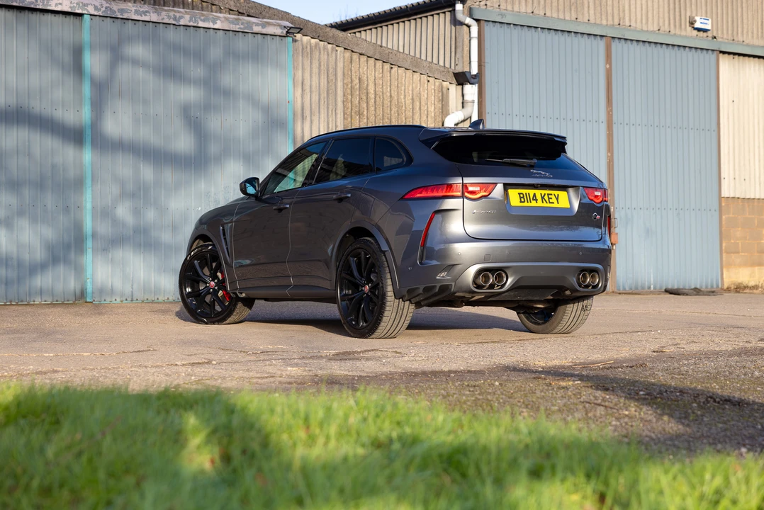 2019 Jaguar F-Pace SVR - Image 7 of 31