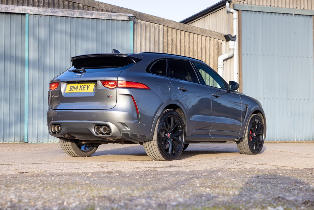 2019 Jaguar F-Pace SVR - Image 5 of 31