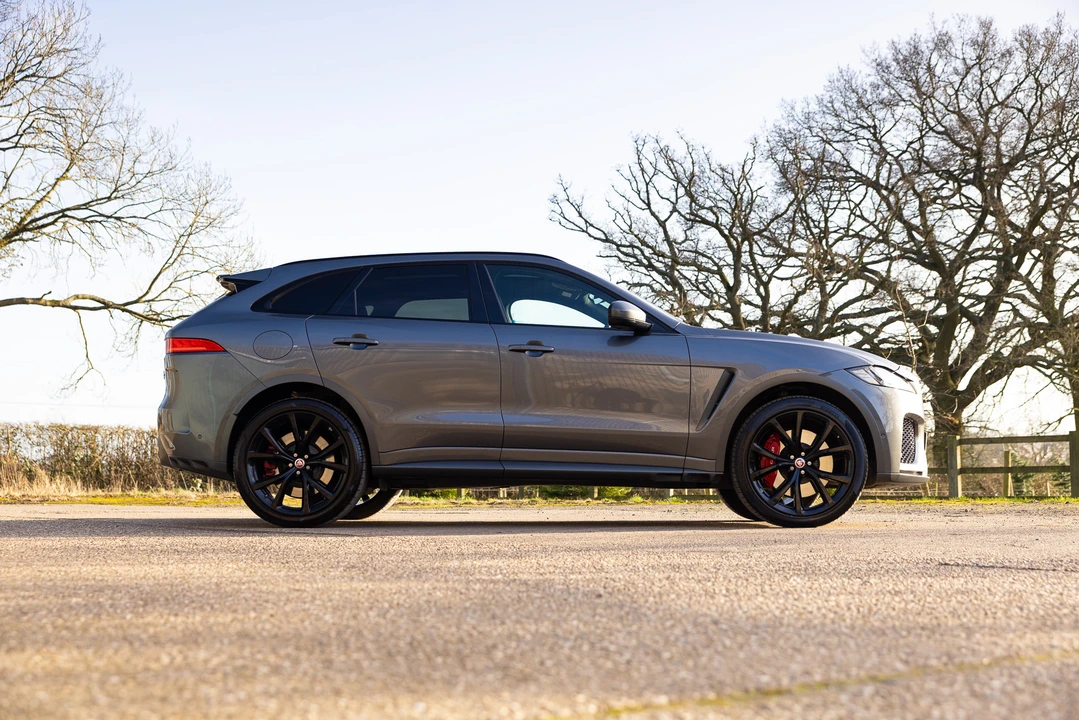 2019 Jaguar F-Pace SVR - Image 4 of 31