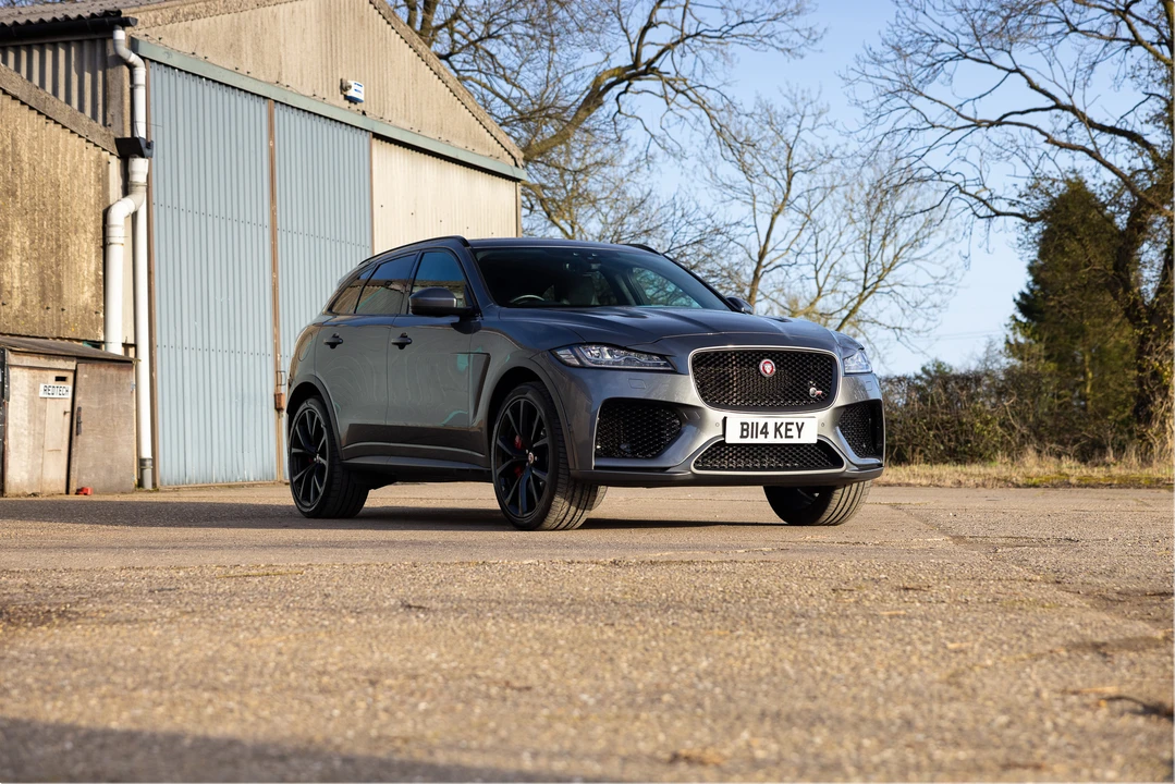 2019 Jaguar F-Pace SVR - Image 27 of 31