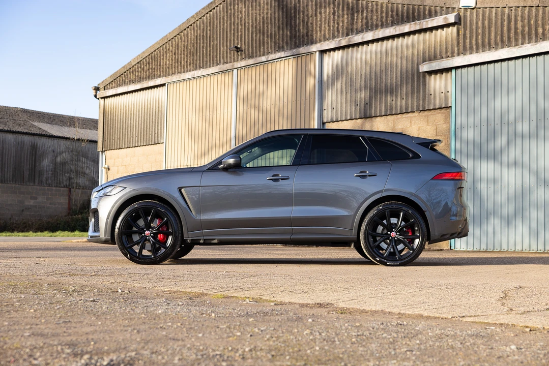 2019 Jaguar F-Pace SVR - Image 16 of 31