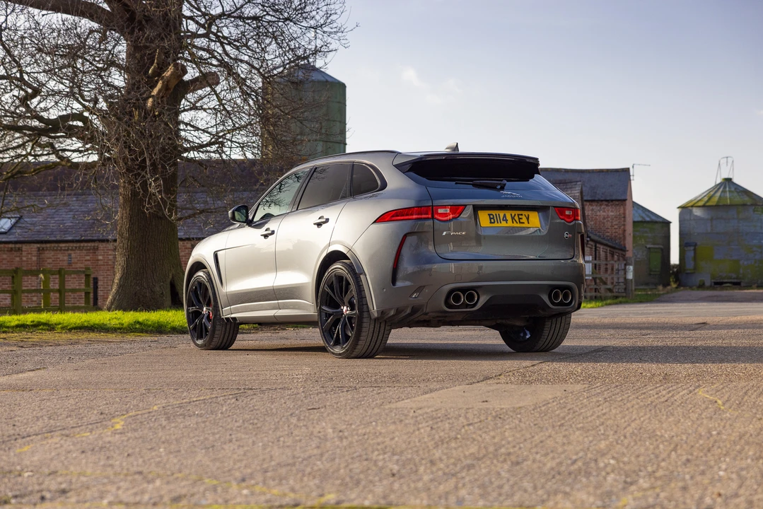 2019 Jaguar F-Pace SVR - Image 28 of 31