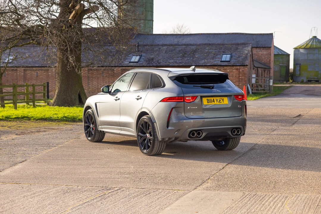 2019 Jaguar F-Pace SVR - Image 29 of 31