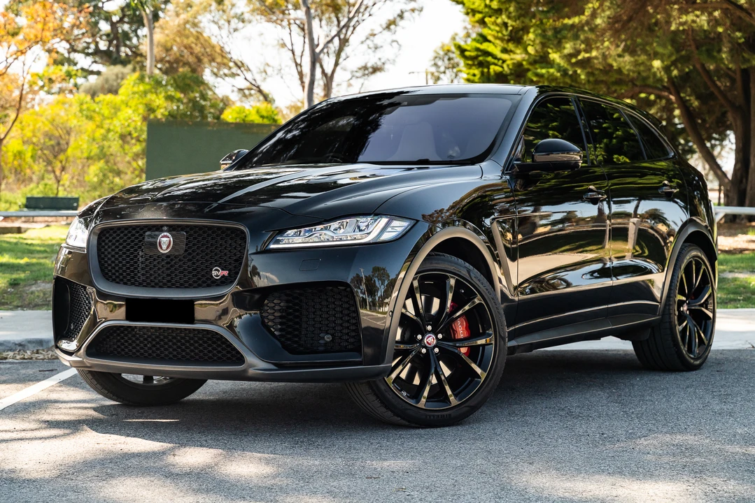 2019 Jaguar F-Pace SVR - Image 11 of 31