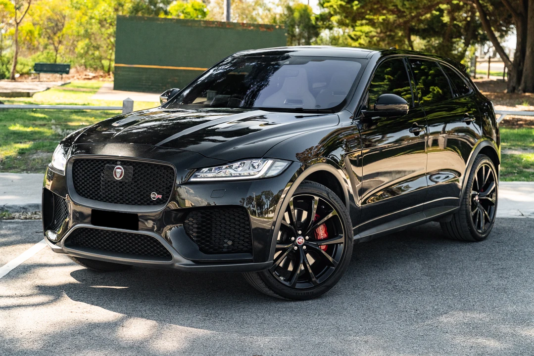 2019 Jaguar F-Pace SVR - Image 17 of 31