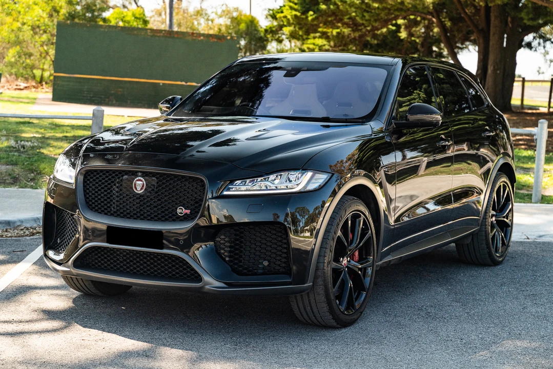2019 Jaguar F-Pace SVR - Image 16 of 31