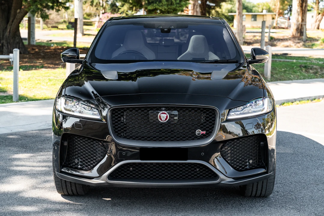 2019 Jaguar F-Pace SVR - Image 10 of 31