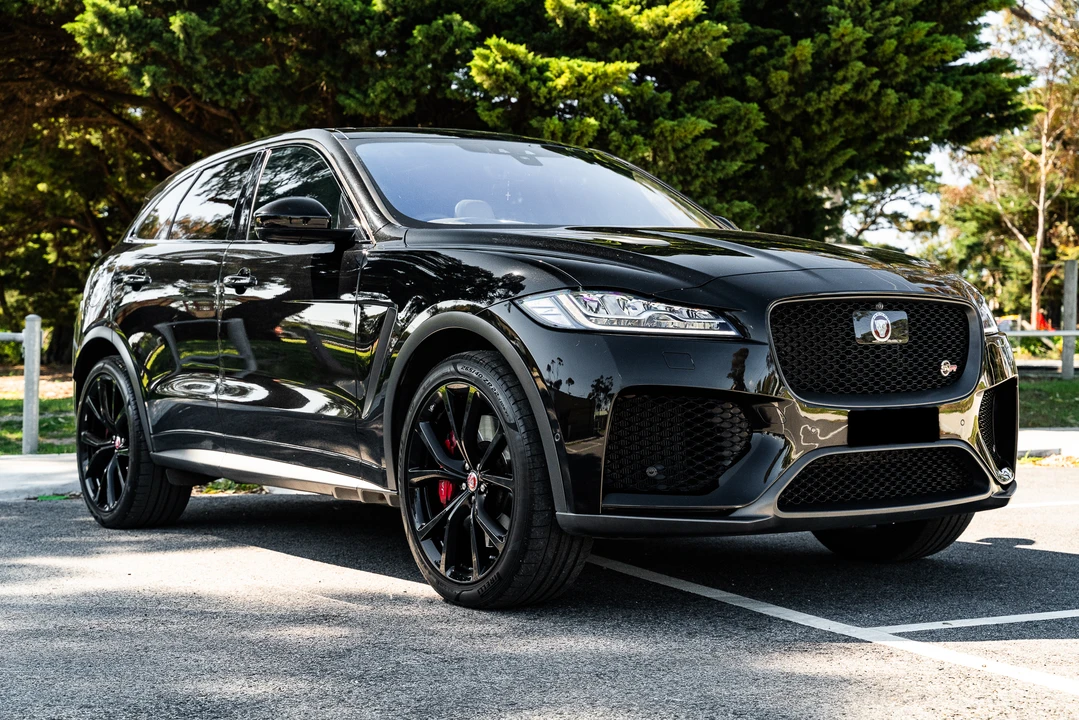2019 Jaguar F-Pace SVR - Image 9 of 31
