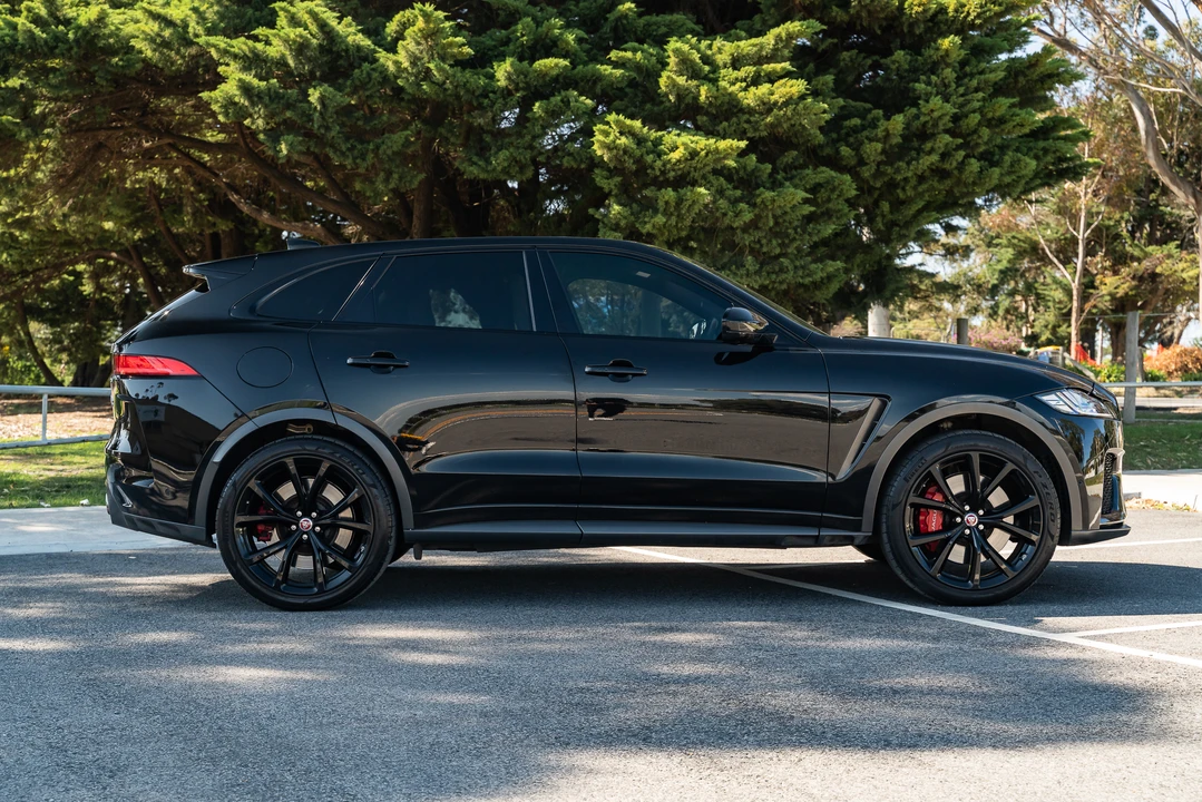 2019 Jaguar F-Pace SVR - Image 8 of 31