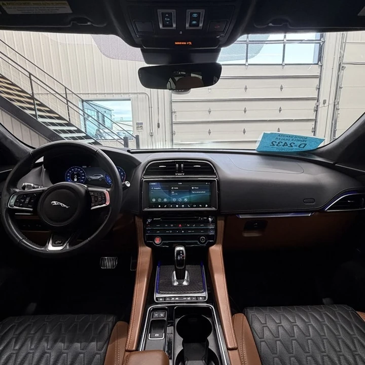 2019 Jaguar F-Pace SVR - Image 10 of 21
