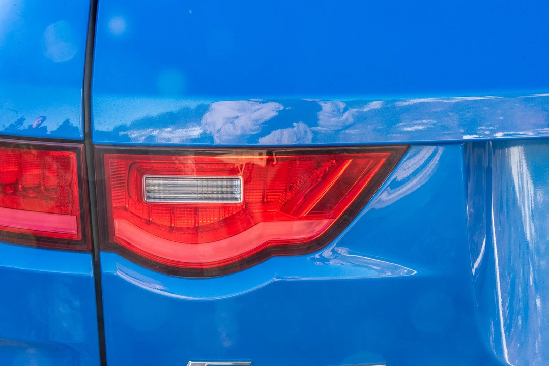 2019 Jaguar F-Pace SVR - Image 25 of 31