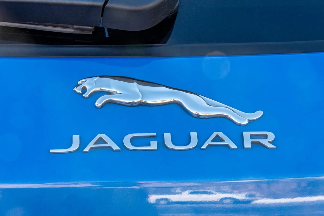 2019 Jaguar F-Pace SVR - Image 29 of 31