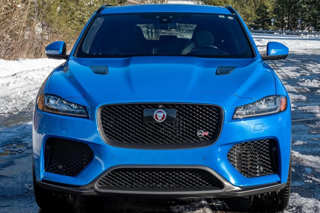 2019 Jaguar F-Pace SVR - Image 2 of 31