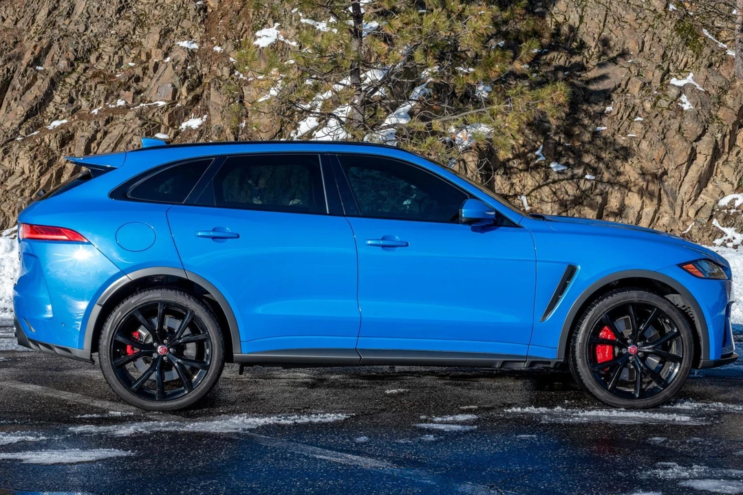 2019 Jaguar F-Pace SVR - Image 8 of 31