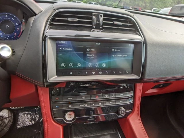 2019 Jaguar F-Pace SVR - Image 18 of 21