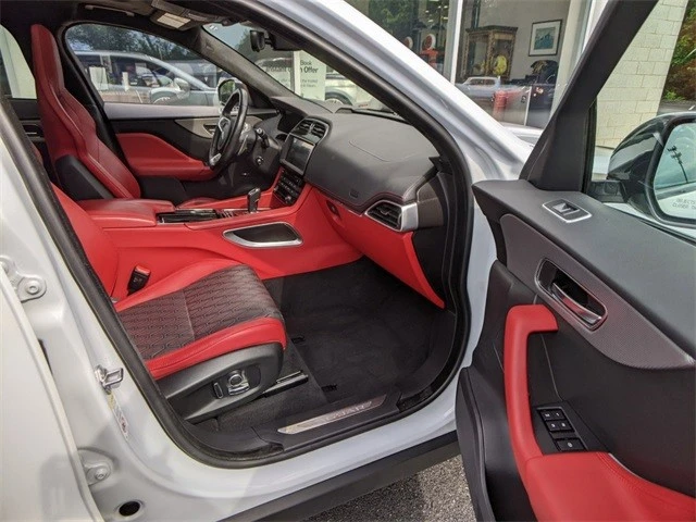 2019 Jaguar F-Pace SVR - Image 10 of 21