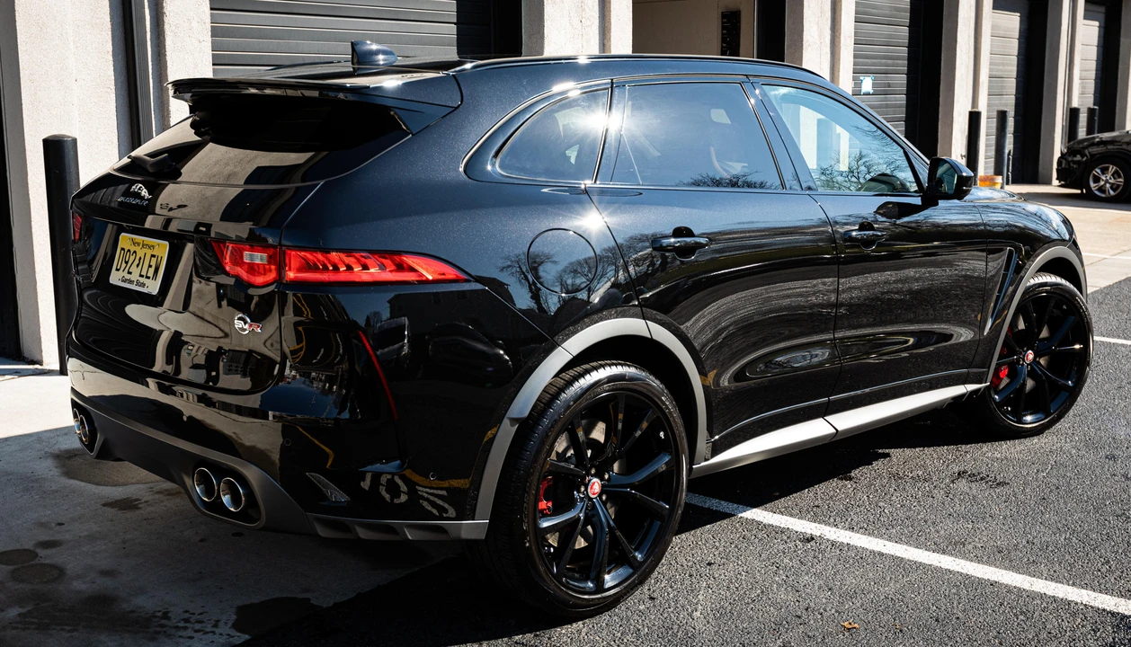2019 Jaguar F-Pace SVR - Image 18 of 31