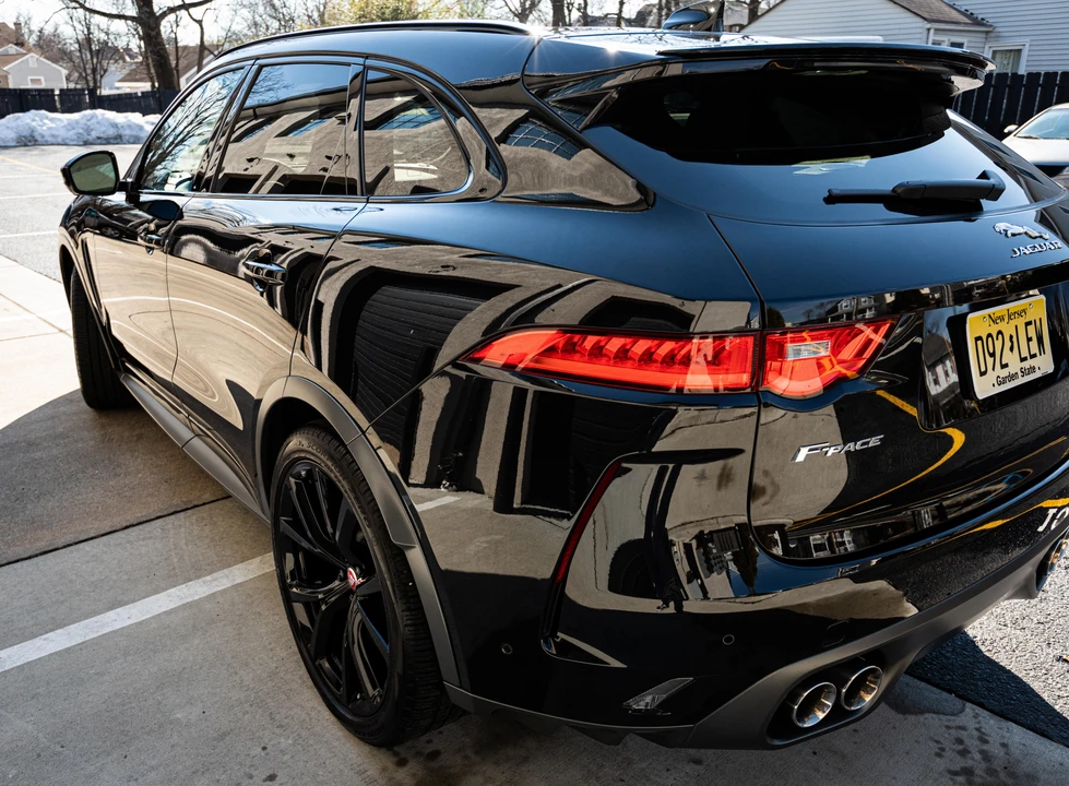 2019 Jaguar F-Pace SVR - Image 28 of 31