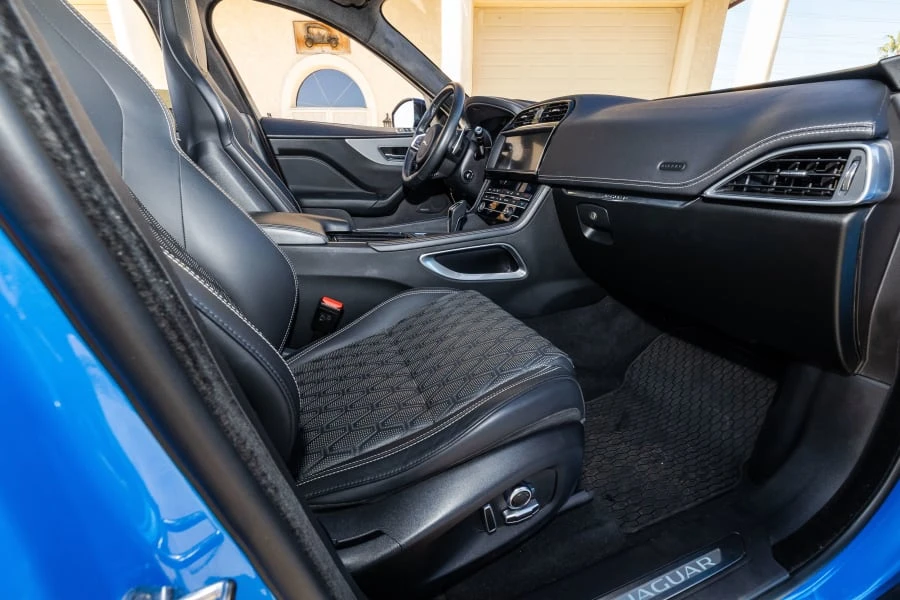 2019 Jaguar F-Pace SVR - Image 20 of 31