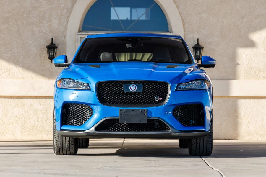 2019 Jaguar F-Pace SVR - Image 4 of 31