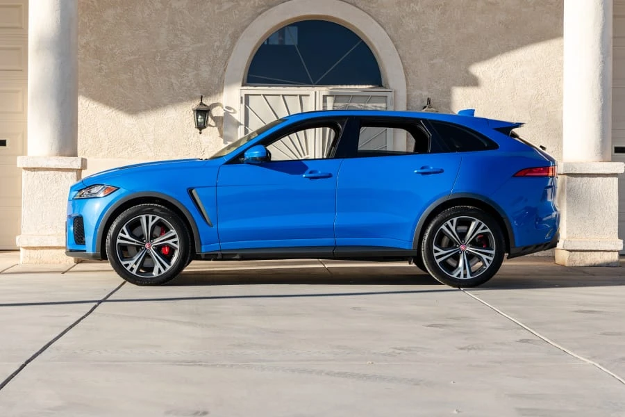 2019 Jaguar F-Pace SVR - Image 6 of 31