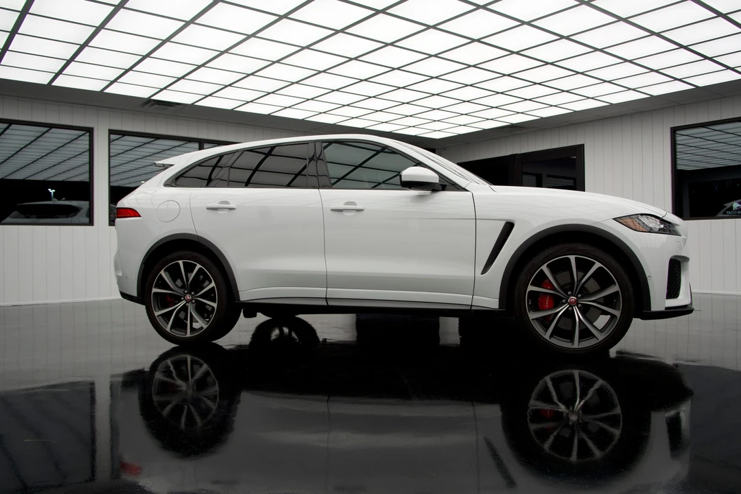 2019 Jaguar F-Pace SVR - Image 14 of 31