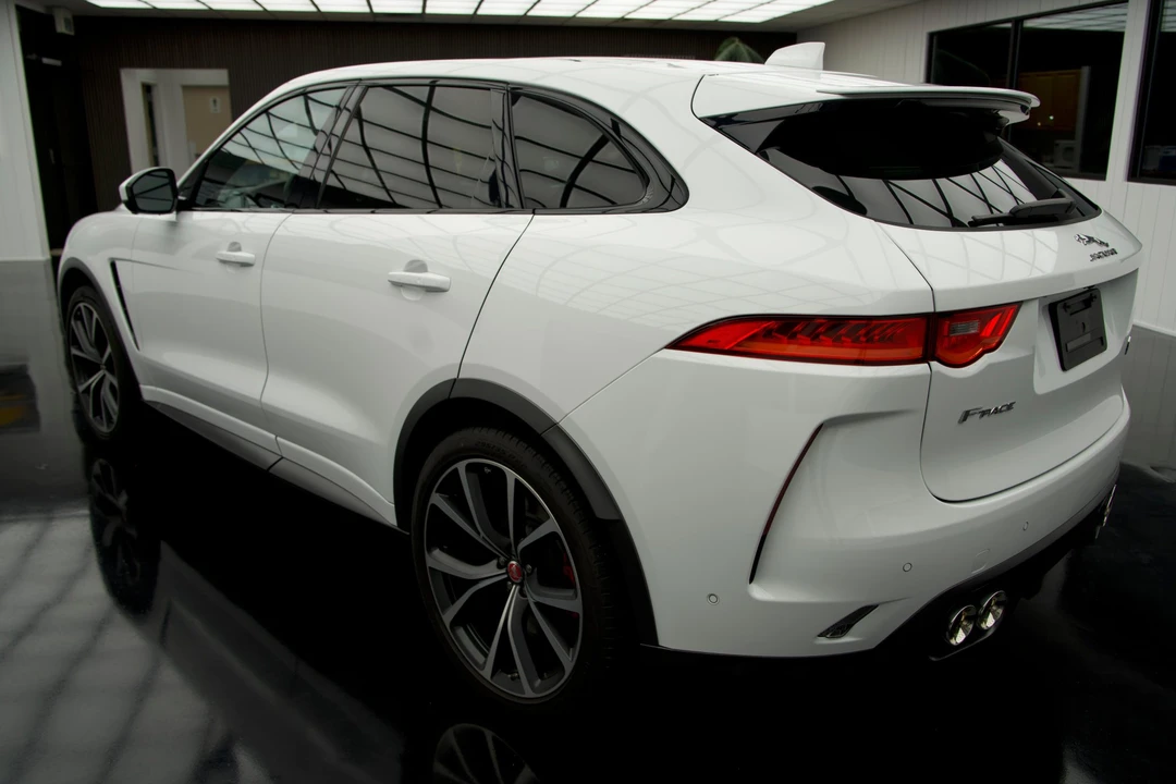 2019 Jaguar F-Pace SVR - Image 9 of 31