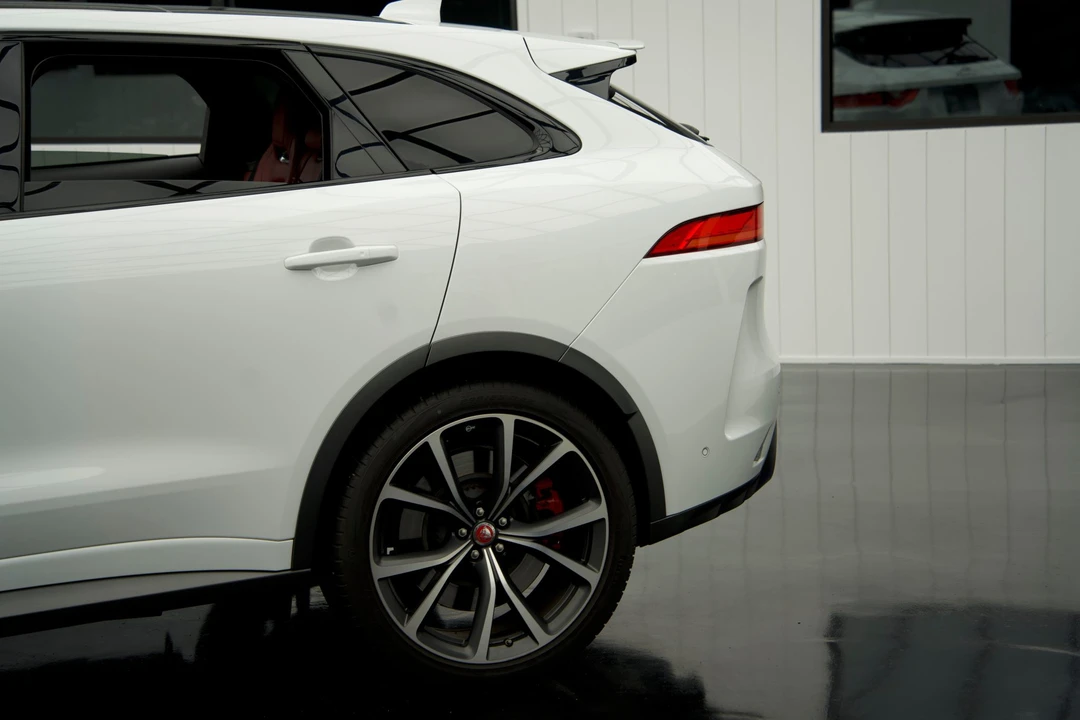 2019 Jaguar F-Pace SVR - Image 24 of 31