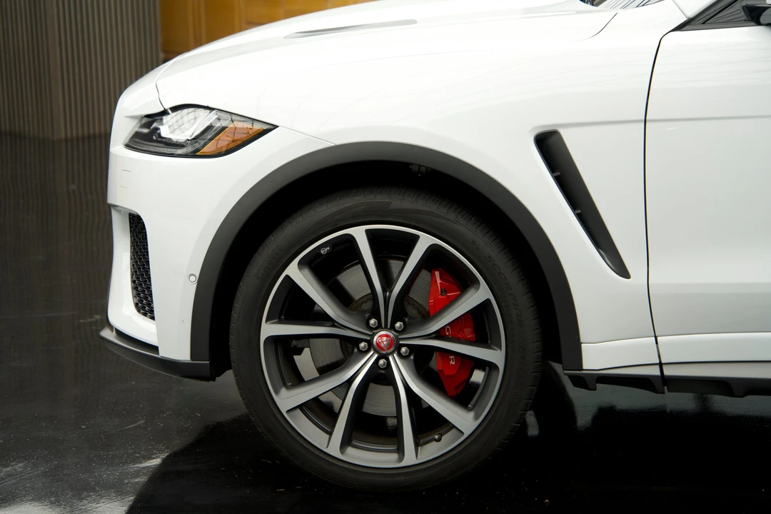 2019 Jaguar F-Pace SVR - Image 23 of 31