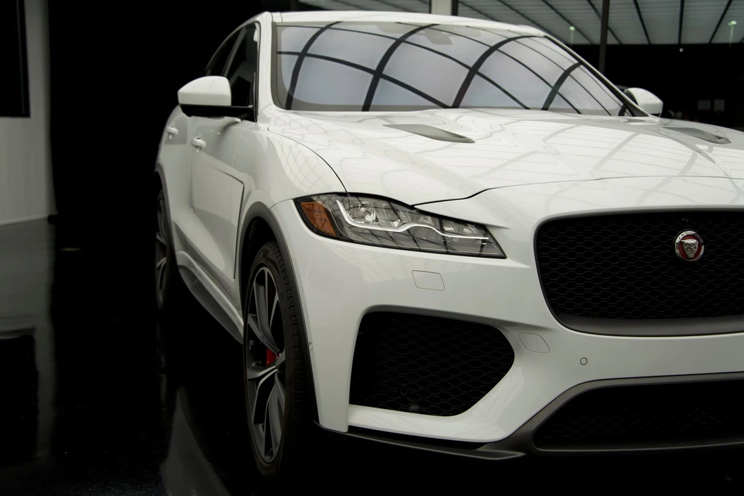 2019 Jaguar F-Pace SVR - Image 28 of 31