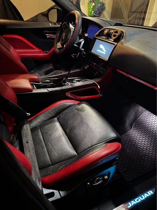 2019 Jaguar F-Pace SVR - Image 6 of 10
